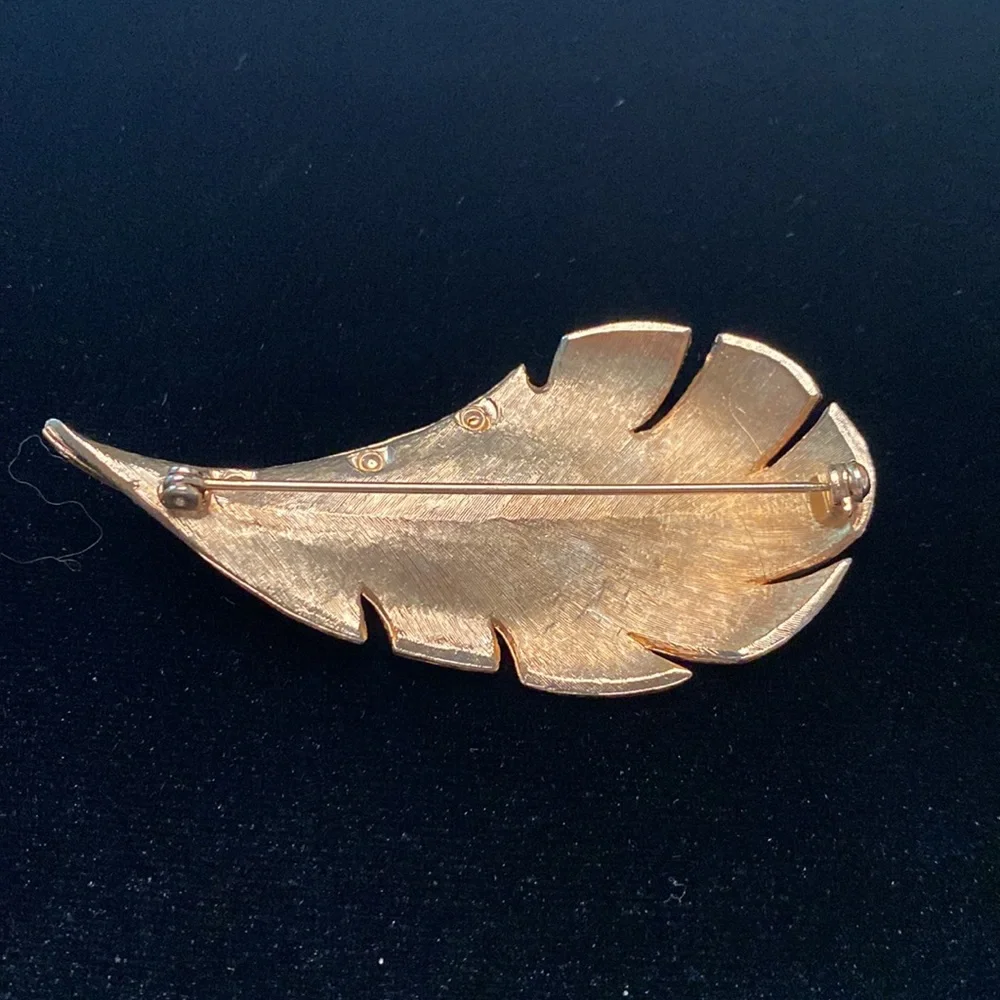 Vintage Gold Leaf Textured Brooch